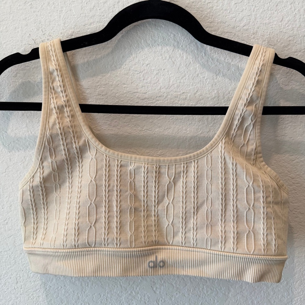 Alo Yoga Cable Knit Sports Bra Cream Beige Cutout Back W0432R